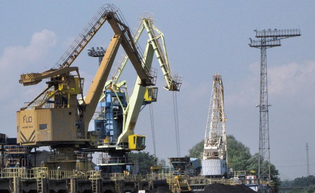 Węgiel droższy z powodu powodzi