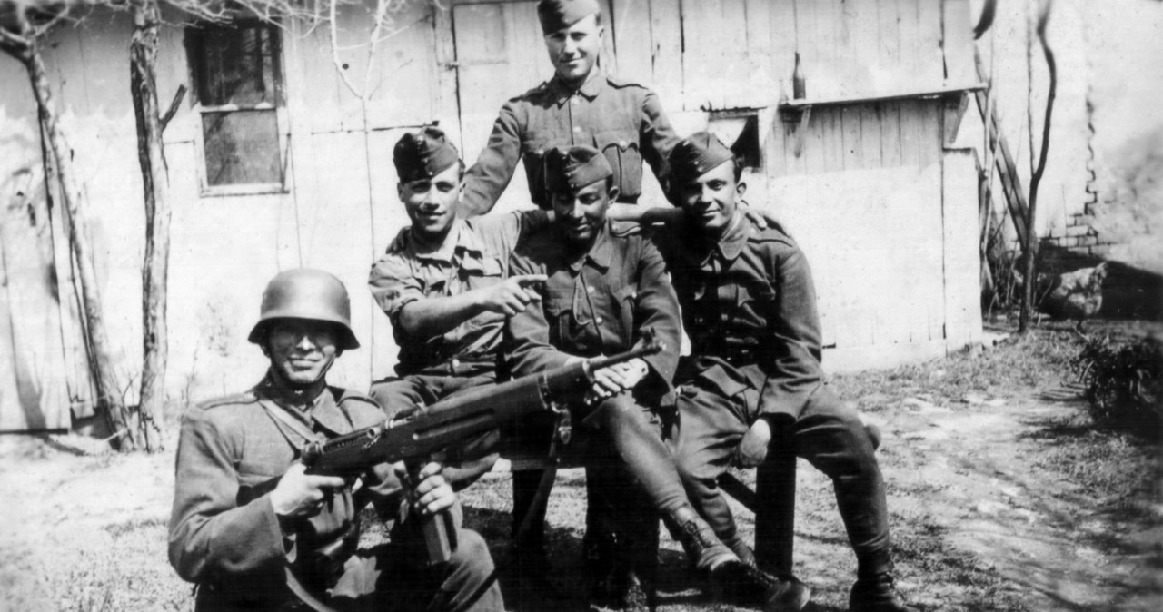 Węgierscy żołnierze w Karpatach w 1944 roku /Wikimedia Commons – repozytorium wolnych zasobów /INTERIA.PL/materiały prasowe