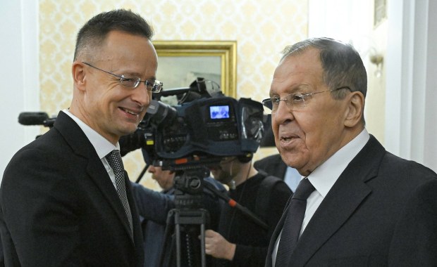 Węgierski minister po wizycie w Moskwie. Mówi o "zakończeniu ery sankcji"