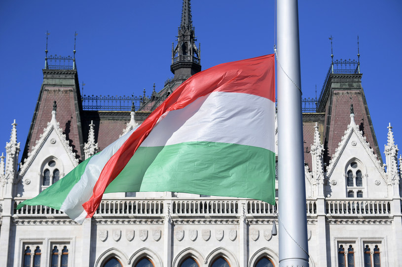 Węgierski parlament uniemożliwił zmianę płci w aktach stanu cywilnego /Attila Kisbenedek /AFP