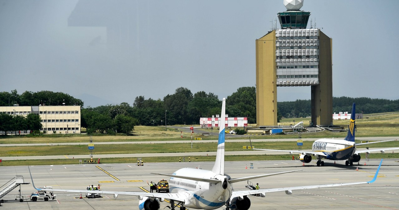 Węgierski rząd zamierza kupić większościowy pakiet udziałów Budapest Airport /Mateusz Jagielski /East News