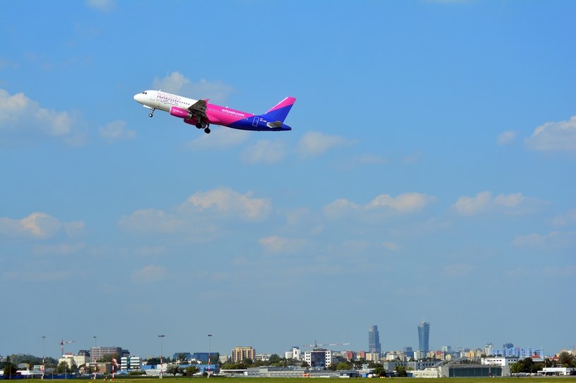 Węgierskie władze wymierzyły liniom Wizz Air karę grzywny w wysokości 10 mln forintów /123RF/PICSEL