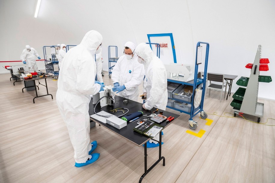 Węgry: Bardzo niewiele osób zaraziło się koronawirusem /MARTON MONUS /PAP/EPA