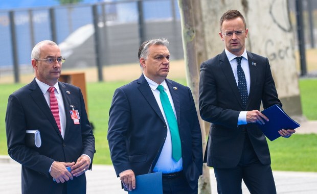 Węgry na rozdrożu. BBC: Chwieje się władza Orbana