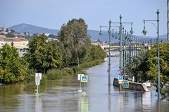 Węgrzy cały czas bronią się przed zagrożeniem powodziowym