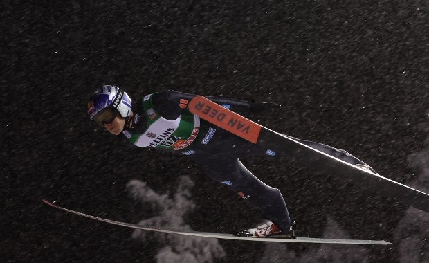 Wellinger wygrał kwalifikacje w Ruce. Pięciu Polaków w konkursie