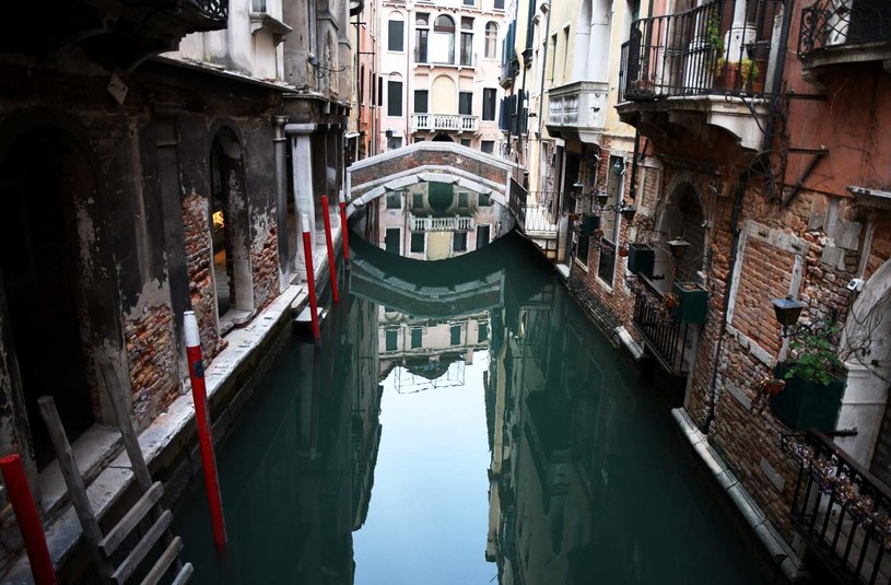 Wenecja na razie nie cierpi z nadmiaru turystów... /AFP