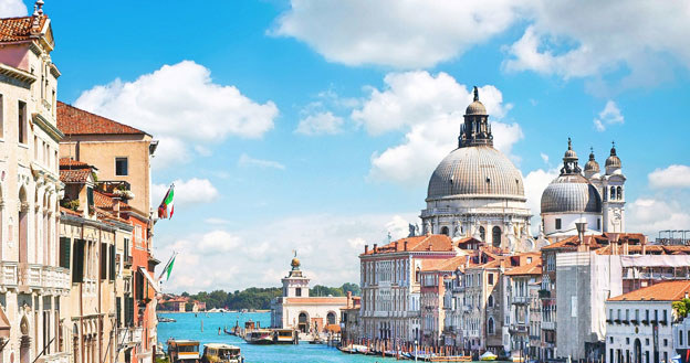 Wenecja wprowadziła opłaty za wstęp dla turystów. Okazuje się jednak, że ich liczba wzrosła. /123RF/PICSEL