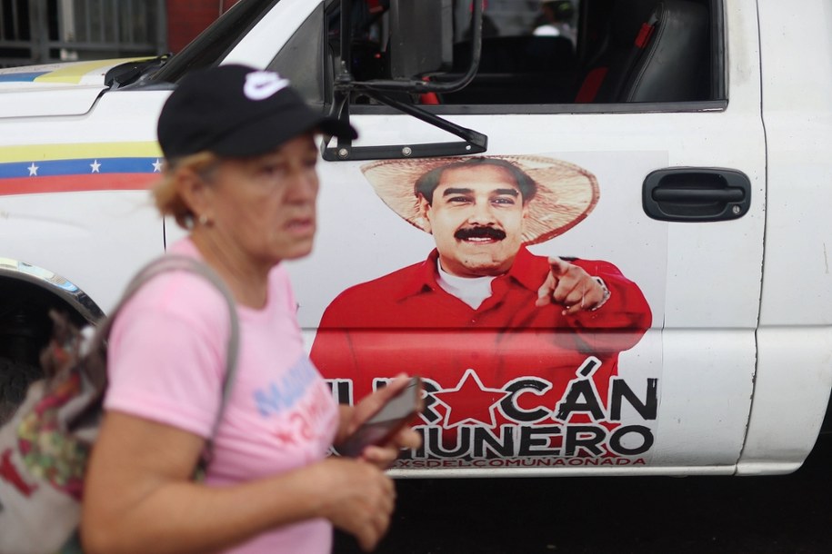 Wenezuela. Wizerunek Nicolasa Maduro na samochodzie. /Miguel Gutierrez /PAP/EPA