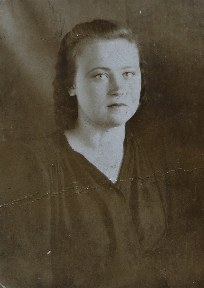 Weronika Oleszkiewicz przed aresztowaniem, początek lat 50. (zdjęcie z archiwum rodzinnego, opublikowane w książce "Dziewczyny z Syberii" /materiały prasowe