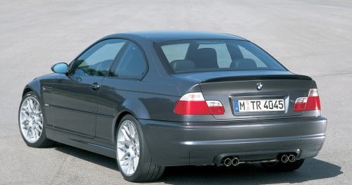 Wersja CSL ma moc aż 360 KM. To rarytas kolekcjonerski – powstało tylko 1400 sztuk. /BMW