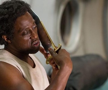 Wesley Snipes w scenie z filmu "Niezniszczalni 3"