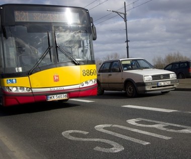 Weszła wprost pod autobus. I ucierpiało wielu ludzi