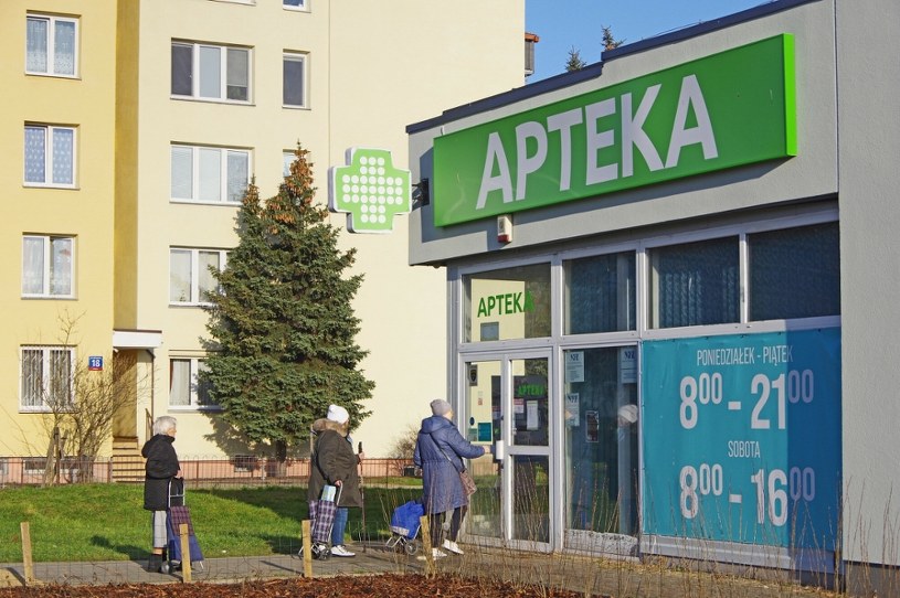 Weszły zmiany dotyczące refundacji leków. Skorzystają głównie seniorzy i młodzież 