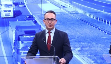 Weto prezydenta. Klimczak: 10 mln Polaków będzie miało problem z dojazdem