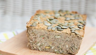 Weź kaszę jaglaną i zdrowe pestki. Przygotujesz przepyszny pasztet 