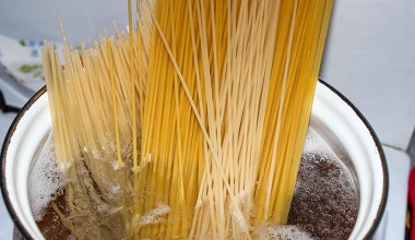 Weź na cmentarz 1 listopada. Temu, kto wymyślił ten trik, należy się nagroda