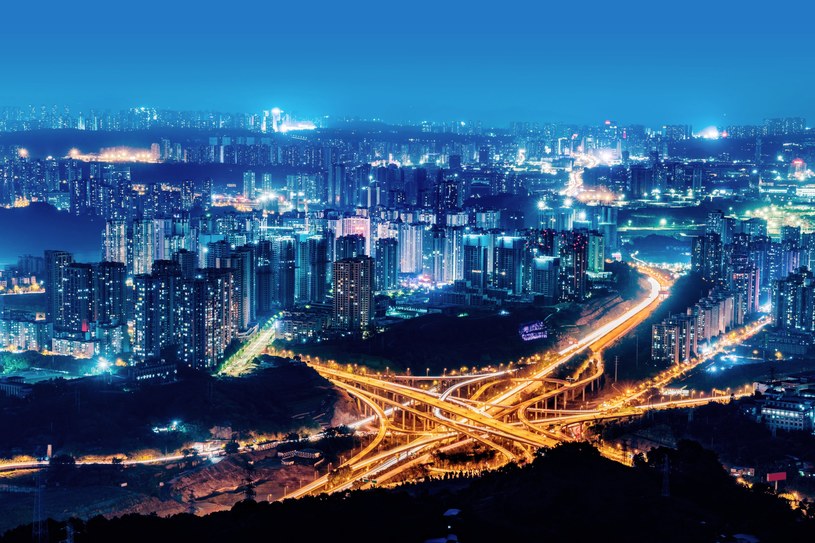 Węzeł drogowy Huangjuewan w chińskim Chongqingu to największe bezkolizyjne skrzyżowanie świata. Być może też najbardziej skomplikowane /123RF/PICSEL /123RF/PICSEL