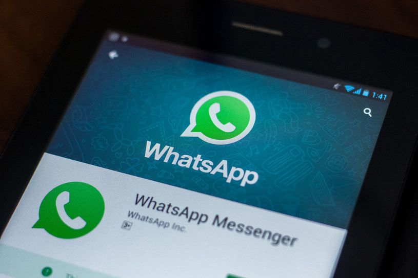 WhatsApp cieszy się ogromną popularnością /123RF/PICSEL