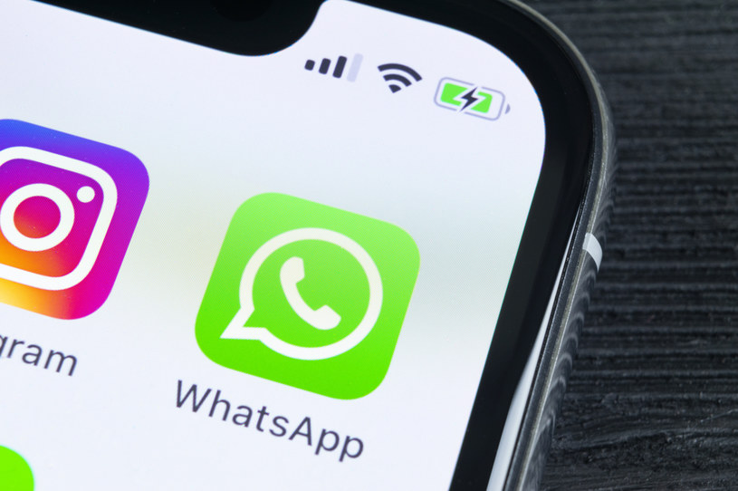 WhatsApp ulepsza swoje funkcje /123RF/PICSEL