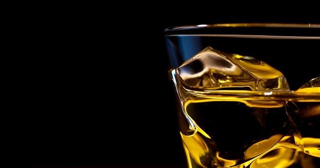 Whisky w Polsce wraca do łask /&copy;123RF/PICSEL