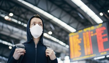 WHO: Nie uzależniajmy zagranicznych podróży tylko od szczepień  