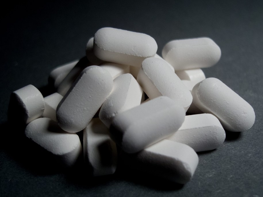 WHO ostrzega przed preperatem nazwie Miracle Mineral Solution /Michał Walczak /PAP