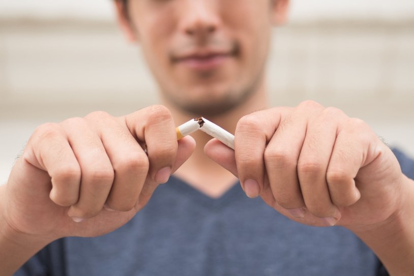 WHO walczy z nałogiem palenia. Żąda drastycznego wzrostu cen papierosów. UE ją popiera /123RF/PICSEL