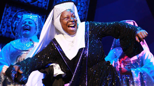 Whoopi Goldberg w musicalu wciela się w postać siostry przełożonej - fot. Neil Mockford /Getty Images/Flash Press Media