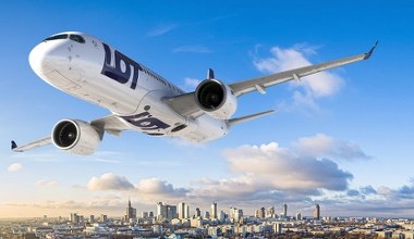 Wiadomo, kiedy pierwszy Airbus A220 w barwach LOT-u trafi do Polski