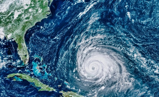 ​Wiatr, ulewy i wysokie fale. Nadciąga huragan Erin