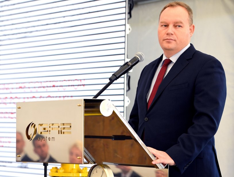 Wiceminister energii Tomasz Dąbrowski podczas inauguracji budowy połączenia gazowego /Darek Delmanowicz /PAP