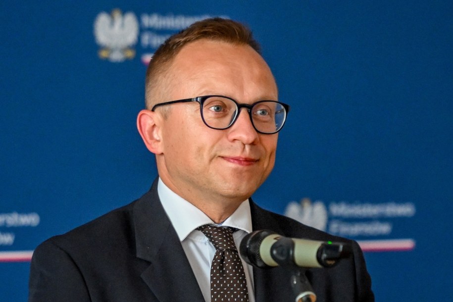 Wiceminister finansów Artur Soboń podczas briefingu prasowego w Warszawie - 17 lipca 2023 r. /Radek Pietruszka /PAP