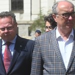 Wiceminister na urlopie, do rządu już nie wróci. Wicemarszałek staje w jego obronie