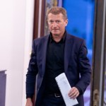 Wiceminister w rządzie Tuska kupował mikrokawalerki. Teraz pisze o nich ustawę 