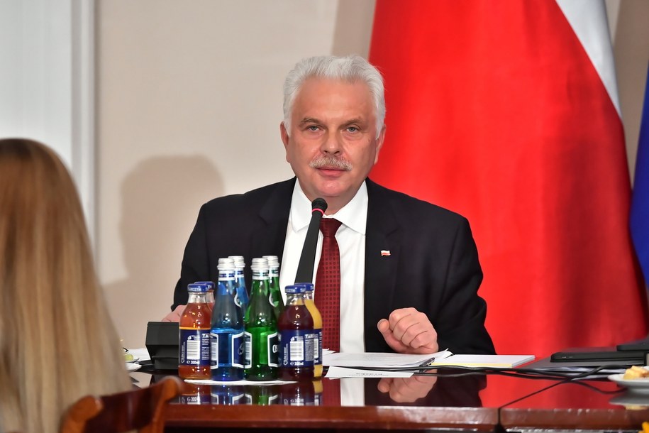 Wiceminister zdrowia Waldemar Kraska podczas posiedzenia Rady ds. Ochrony Zdrowia /Andrzej Lange /PAP