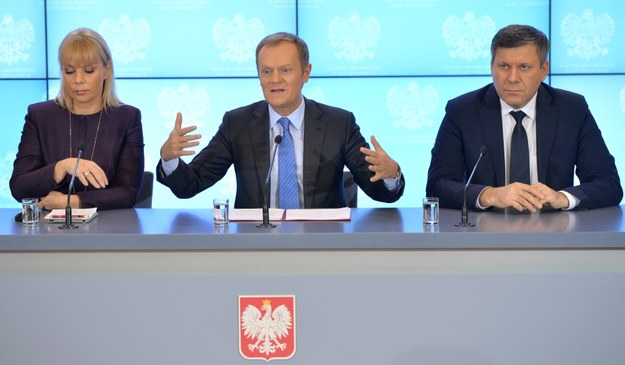 Wicepremier Elżbieta Bieńkowska, premier Donald Tusk i wicepremier Janusz Piechociński na konferencji ws. planów rządu /Radek Pietrusz /PAP