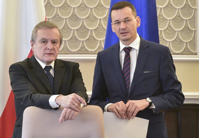 Wicepremierzy Piotr Gliński i Mateusz Morawiecki /Jacek Dominski/REPORTER /East News