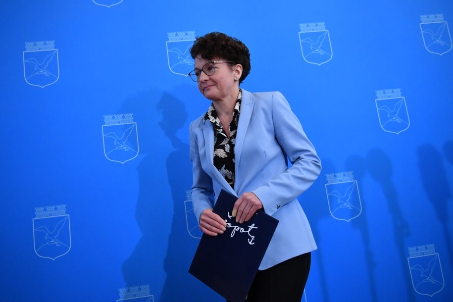 Wiceprezydent Sopotu Magdalena Czarzyńska-Jachim na konferencji prasowej w Urzędzie Miasta Sopotu / 	Adam Warżawa    /PAP