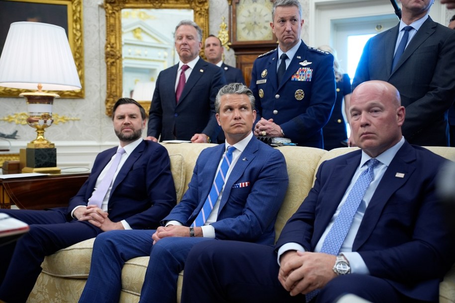 Wiceprezydent USA JD Vance, sekretarz obrony USA Pete Hegseth, ambasador USA przy NATO Matthew Whitaker /YURI GRIPAS /PAP
