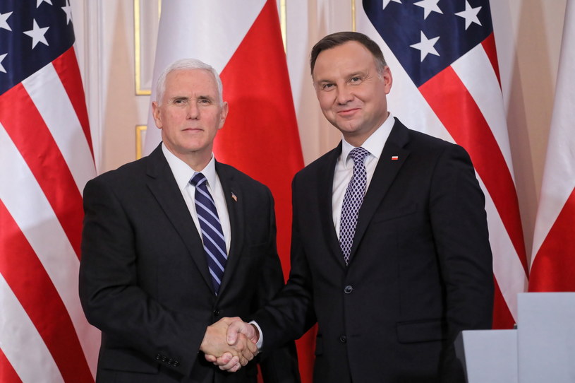 Wiceprezydent USA Michael Pence i prezydent RP Andrzej Duda podczas spotkania z mediami w Belwederze /Paweł Supernak /PAP