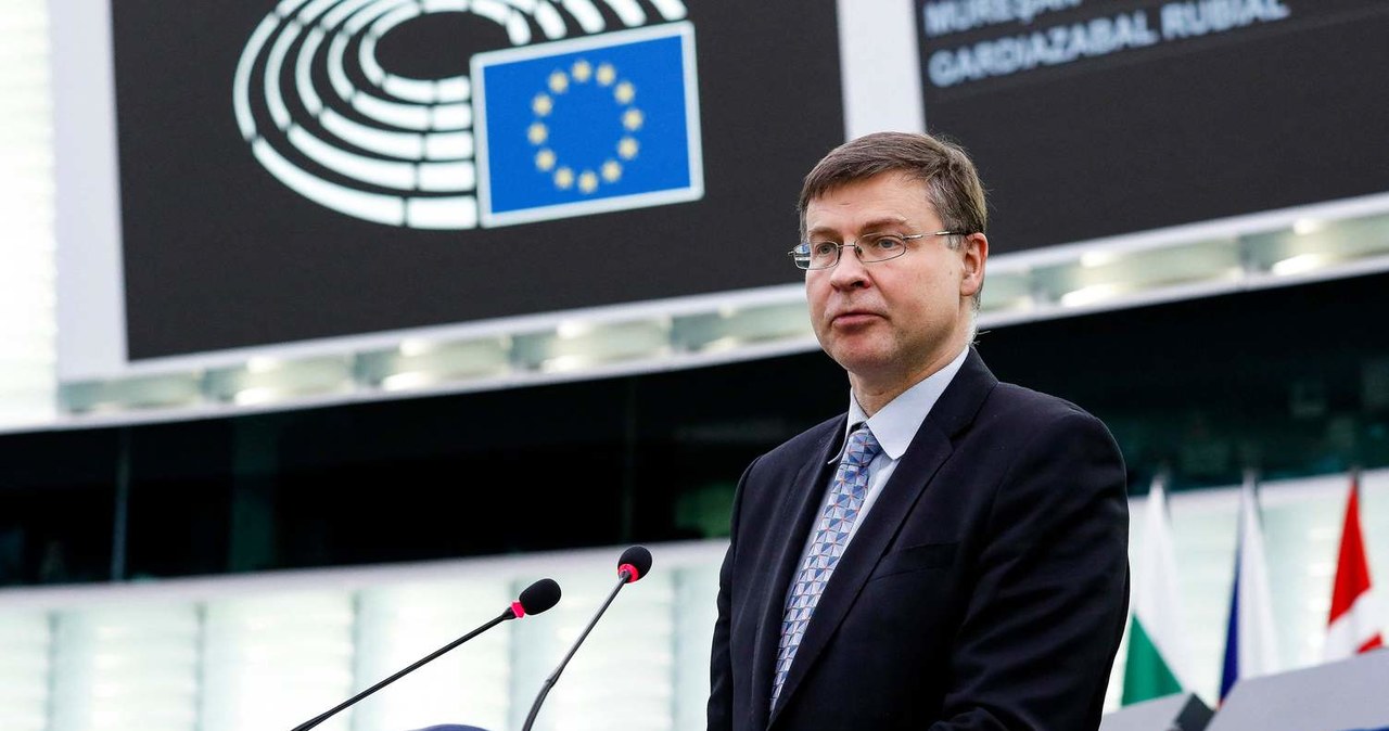 Wiceszef Komisji Europejskiej Valdis Dombrovskis /JULIEN WARNAND / POOL /AFP