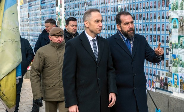 Wiceszef MON ze specjalną misją w Kijowie. "Chciałbym, żeby..."