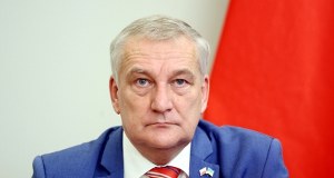 Wiceszef MSWiA: Będziemy wysyłać kolejne samoloty na Bliski Wschód