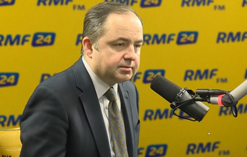 Wiceszef MSZ Konrad Szymański w RMF FM /RMF