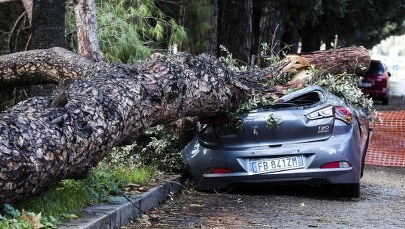 Wichury i powodzie we Włoszech. Nie żyje co najmniej 12 osób