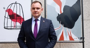 "Widać, że jest po latach ciężkich tortur". Zarembiuk o uwolnieniu Poczobuta