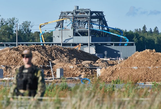 Widok na budowę amerykańskiej bazy wojskowej w Redzikowie /Adam Warżawa /PAP