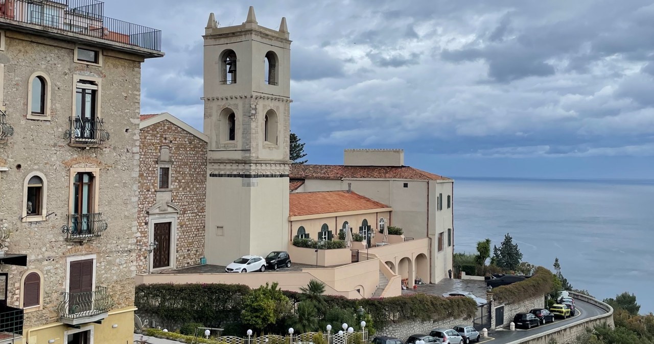 Widok na hotel San Domenico Palace /Justyna Miś /swiatseriali