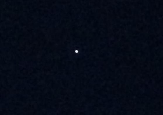 Widok na ISS z Kopca Kościuszki w Krakowie. Zdjęcie zrobione smartfonem /RMF FM